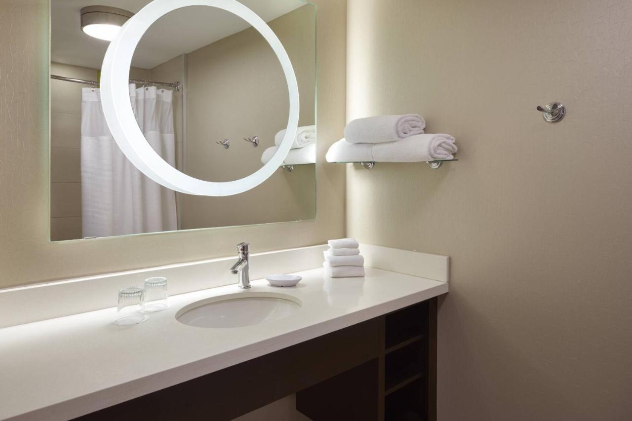 Springhill Suites By Marriott Toronto Vaughan Bagian luar foto
